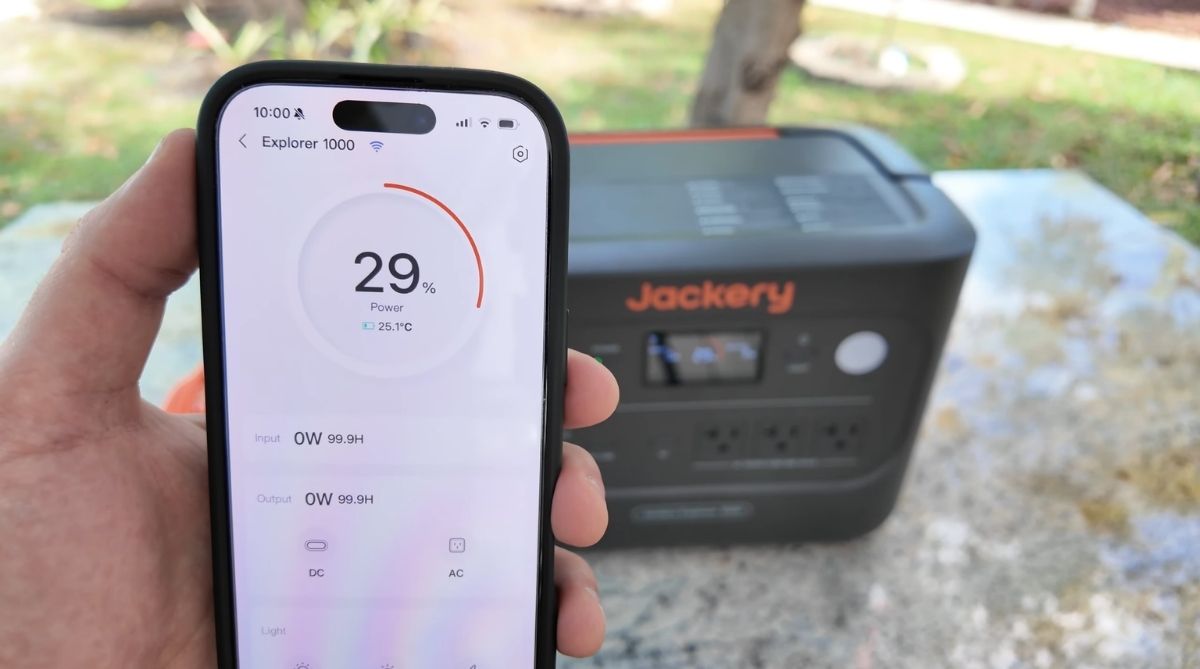 jackery-explorer-1000-v2-connect-with-phone